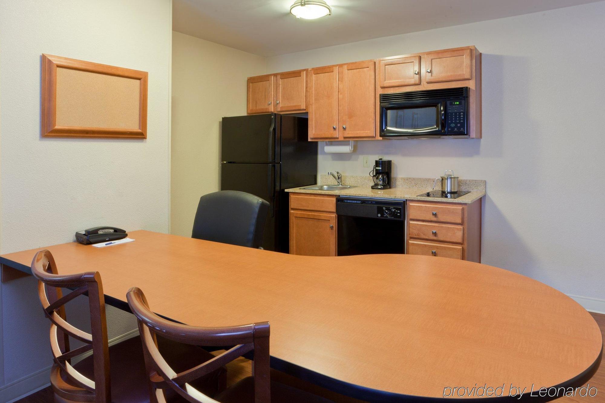 Candlewood Suites Winchester By Ihg Room photo